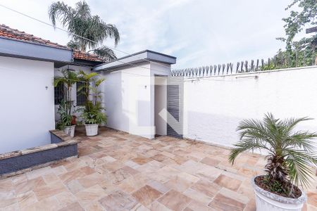 Casa à venda com 300m², 4 quartos e 2 vagas Casa à venda com 300m², 4 quartos e 2 vagasQuintal