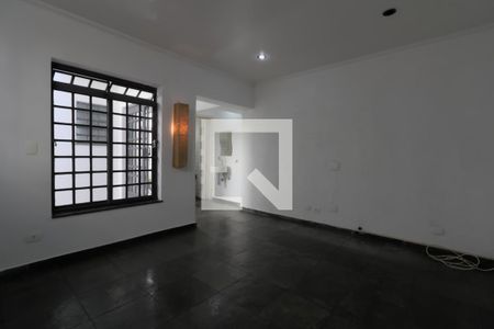 Casa à venda com 300m², 4 quartos e 2 vagas Casa à venda com 300m², 4 quartos e 2 vagasLavabo