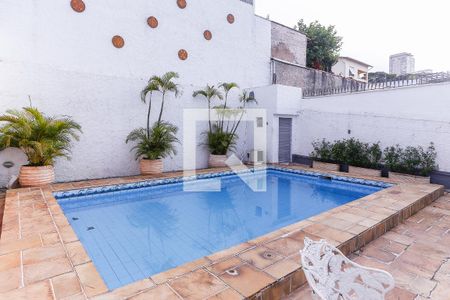 Casa à venda com 300m², 4 quartos e 2 vagas Casa à venda com 300m², 4 quartos e 2 vagasPiscina