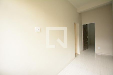 Sala 1 de casa à venda com 4 quartos, 85m² em Olaria, Rio de Janeiro