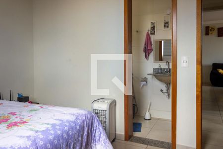 Suite de apartamento para alugar com 3 quartos, 85m² em Alto Umuarama, Uberlândia