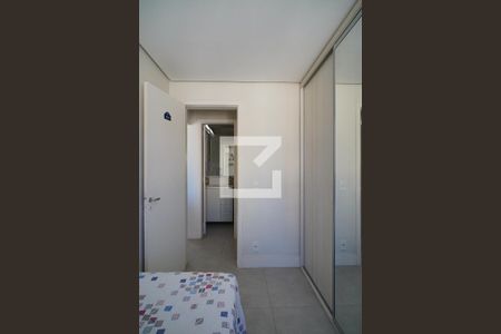 Quarto 1 de apartamento à venda com 2 quartos, 60m² em Jardim Carvalho, Porto Alegre