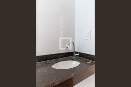 Banheiro de apartamento para alugar com 1 quarto, 35m² em Parque Boturussu, São Paulo
