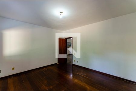 Suite de casa à venda com 3 quartos, 450m² em Itaquatiara, Niterói