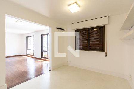 Sala de TV de apartamento para alugar com 2 quartos, 138m² em Vila Morumbi, São Paulo