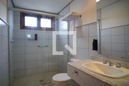 Banheiro de apartamento à venda com 1 quarto, 58m² em Independência, Porto Alegre