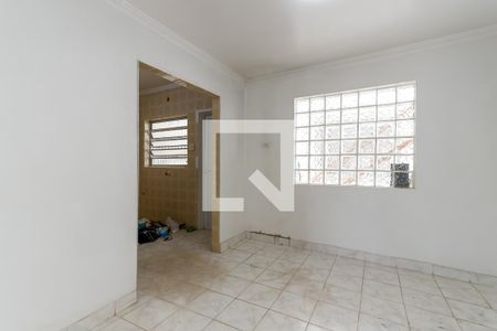 Sala 2 de casa para alugar com 2 quartos, 100m² em Vila Santa Terezinha (zona Norte), São Paulo