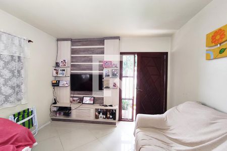 Sala  de casa à venda com 3 quartos, 70m² em Rondônia, Novo Hamburgo