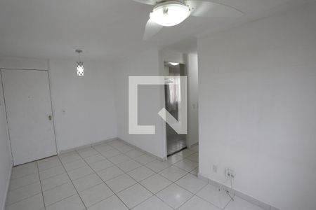 Sala de apartamento para alugar com 2 quartos, 48m² em Jardim Danfer, São Paulo