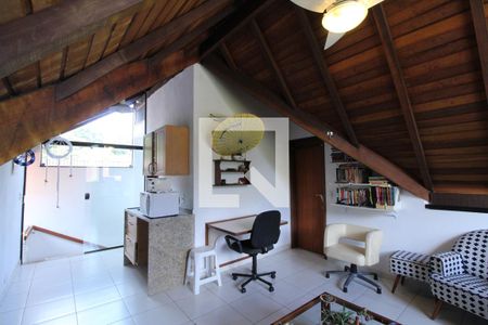 Sala - 3º andar de casa à venda com 5 quartos, 210m² em Vargem Grande, Rio de Janeiro