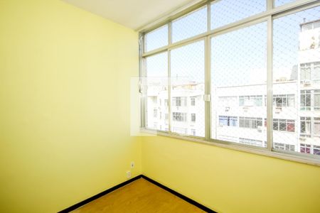 Quarto 1 de apartamento para alugar com 2 quartos, 66m² em Copacabana, Rio de Janeiro