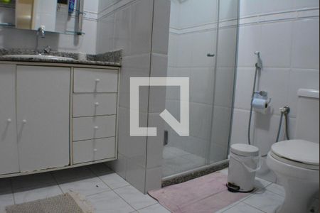 Banheiro de apartamento para alugar com 1 quarto, 36m² em Armação, Salvador