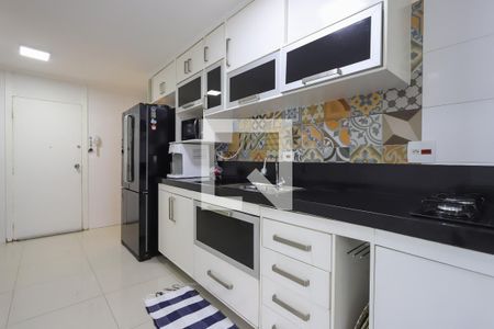 Apartamento à venda com 120m², 3 quartos e 1 vaga Apartamento à venda com 120m², 3 quartos e 1 vagaCozinha