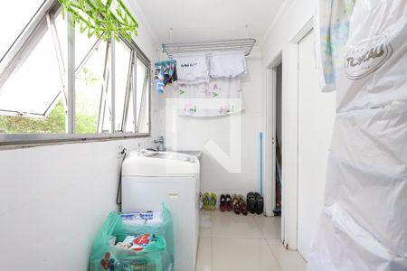 Apartamento à venda com 120m², 3 quartos e 1 vaga Apartamento à venda com 120m², 3 quartos e 1 vagaLavanderia