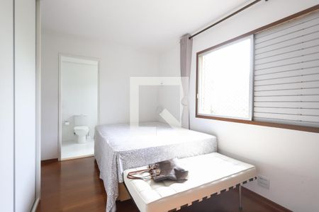 Apartamento à venda com 120m², 3 quartos e 1 vaga Apartamento à venda com 120m², 3 quartos e 1 vagaSuíte