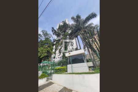 Apartamento à venda com 120m², 3 quartos e 1 vaga Apartamento à venda com 120m², 3 quartos e 1 vagaFachada