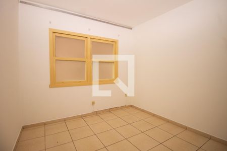 Quarto de kitnet/studio à venda com 1 quarto, 18m² em Centro Histórico, Porto Alegre