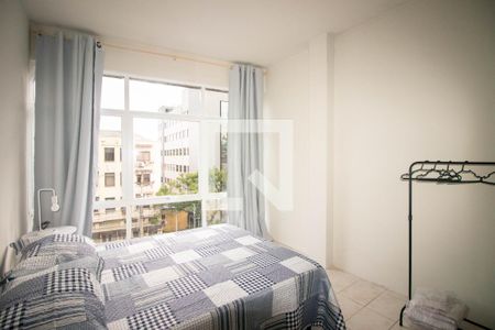 Quarto de kitnet/studio para alugar com 1 quarto, 24m² em Rio Branco, Porto Alegre