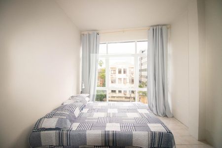 Quarto de kitnet/studio para alugar com 1 quarto, 24m² em Rio Branco, Porto Alegre