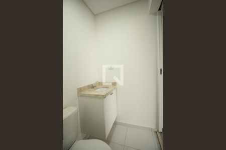 Banheiro de kitnet/studio para alugar com 1 quarto, 25m² em Santana, São Paulo