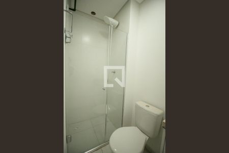 Banheiro de kitnet/studio para alugar com 1 quarto, 25m² em Santana, São Paulo