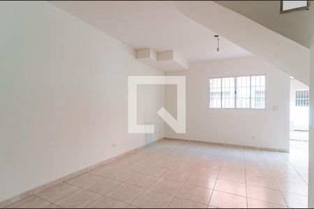 Casa de condomínio à venda com 75m², 2 quartos e 2 vagasSala