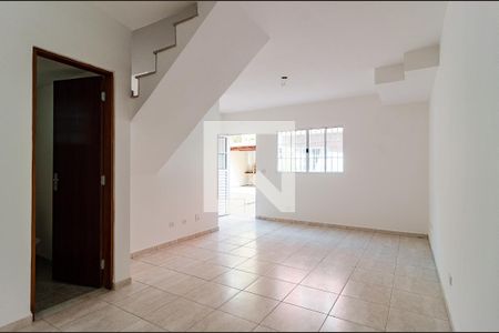 Casa de condomínio à venda com 75m², 2 quartos e 2 vagasSala