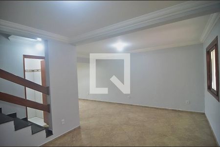 Sala de casa de condomínio para alugar com 3 quartos, 120m² em Harmonia, Canoas