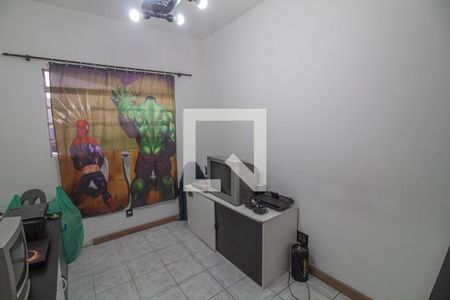 Sala de TV de casa à venda com 4 quartos, 130m² em Parque Colonial, São Paulo