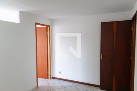 Quarto 1 de apartamento para alugar com 2 quartos, 45m² em Curicica, Rio de Janeiro