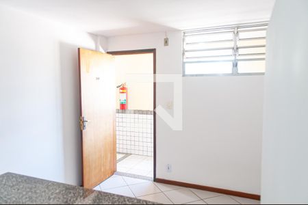 Sala de apartamento para alugar com 2 quartos, 45m² em Curicica, Rio de Janeiro