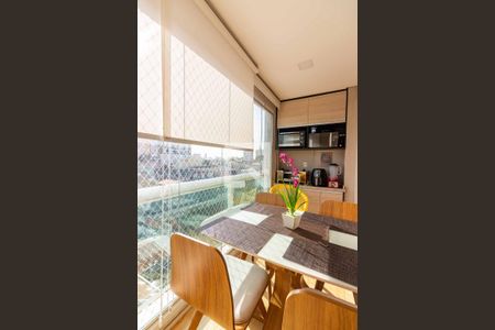 Varanda  de apartamento à venda com 2 quartos, 59m² em Vila Yara, Osasco