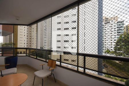 Varanda de apartamento para alugar com 3 quartos, 168m² em Vila Suzana, São Paulo