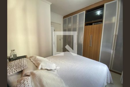 Quarto 1 - Armários de apartamento à venda com 2 quartos, 60m² em Jardim Tupanci, Barueri