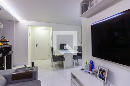 Sala de apartamento à venda com 2 quartos, 63m² em Vila Osasco, Osasco