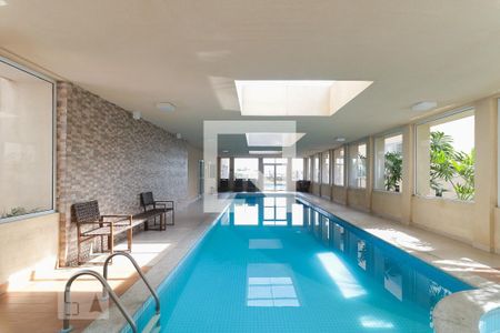 Apartamento à venda com 63m², 2 quartos e 1 vaga Apartamento à venda com 63m², 2 quartos e 1 vagaPiscina