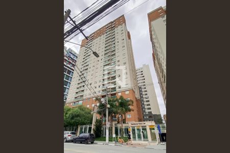 Apartamento para alugar com 57m², 2 quartos e 1 vaga Apartamento para alugar com 57m², 2 quartos e 1 vagaFachada