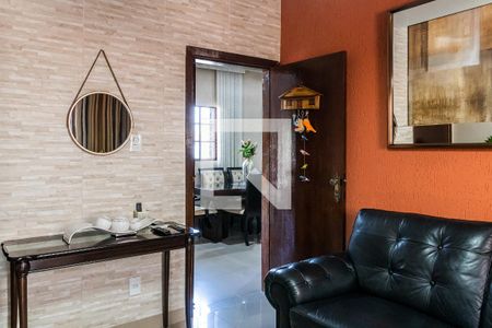 Sala de casa à venda com 2 quartos, 100m² em Planalto, Belo Horizonte