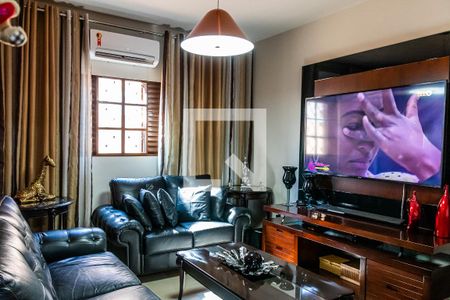 Sala de casa à venda com 2 quartos, 100m² em Planalto, Belo Horizonte