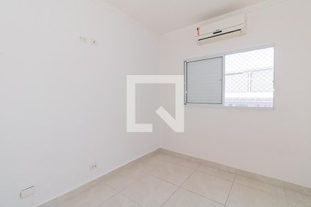 Quarto 2 de casa para alugar com 3 quartos, 105m² em Vila Nivi, São Paulo