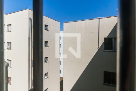 Vista da Sala de apartamento para alugar com 2 quartos, 41m² em Conjunto Residencial do Bosque, Mogi das Cruzes