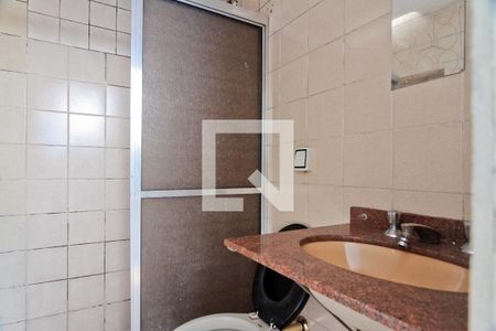 Banheiro de casa para alugar com 2 quartos, 40m² em Parque São Luís, São Paulo