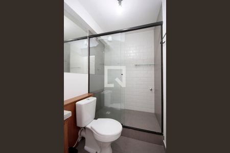 Banheiro de kitnet/studio para alugar com 1 quarto, 35m² em Centro, São Paulo