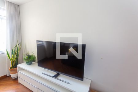 Televisão da Sala 1 de apartamento para alugar com 3 quartos, 94m² em Silveira, Belo Horizonte