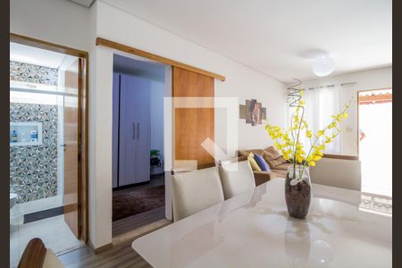 Sala de casa para alugar com 2 quartos, 55m² em Vila Ipiranga, Mogi das Cruzes
