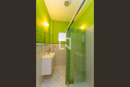 Banheiro de apartamento à venda com 1 quarto, 54m² em São Lourenço, Niterói
