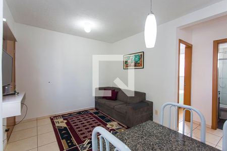 Sala de apartamento para alugar com 2 quartos, 50m² em Jardim Holanda, Uberlândia