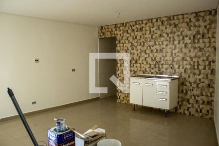 Quarto/Cozinha de casa para alugar com 1 quarto, 27m² em Vila Guarani (z Sul), São Paulo