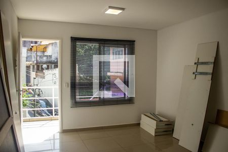 Casa para alugar com 1 quarto, 23m² em Vila Guarani (z Sul), São Paulo