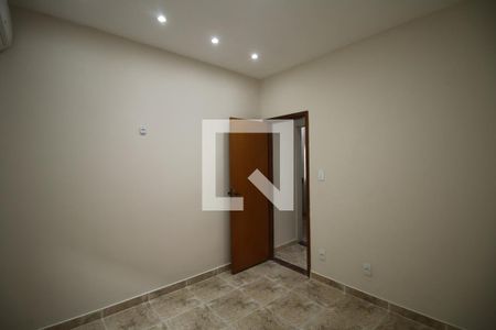 Quarto 1 de casa à venda com 2 quartos, 100m² em Vila da Penha, Rio de Janeiro